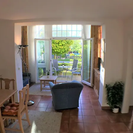 Apartment La *